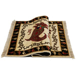 柔らかなナチュラルウールに描かれたペイズリー文様。シーラーズ産の上質な手織りギャッベ。