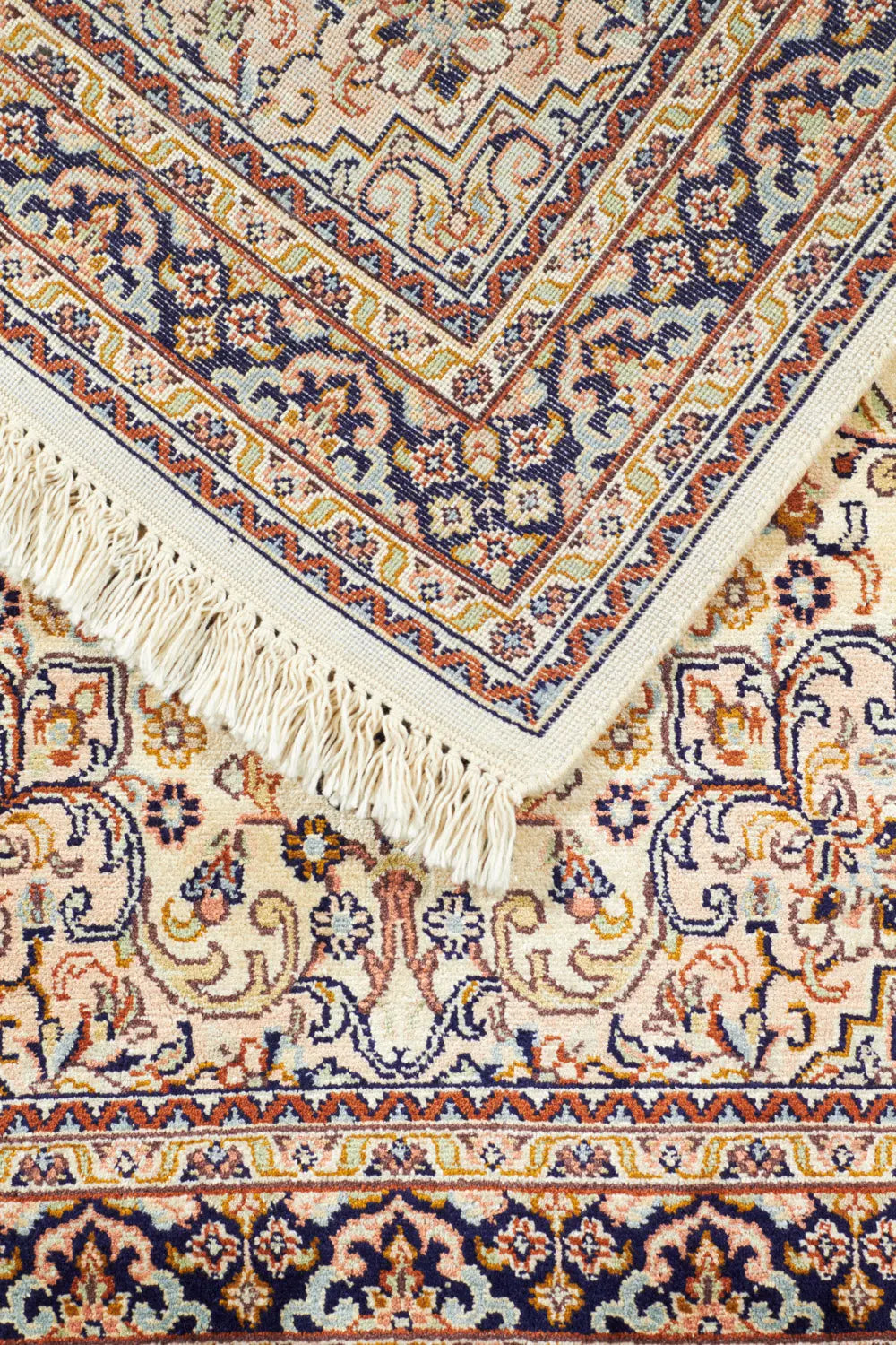 カシミール産の黄色味ヴィンテージのシルク手織り絨毯