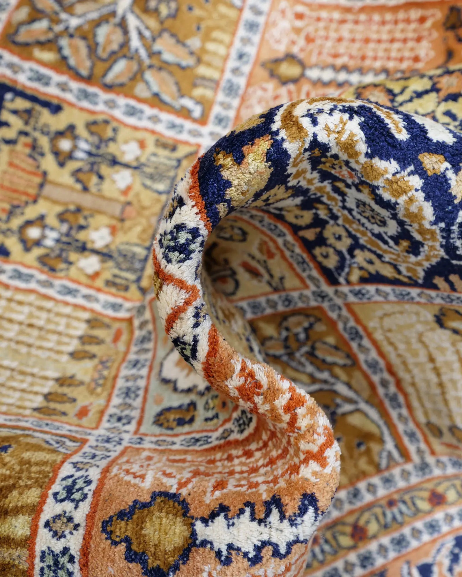 カシミールシルク 155x222cm 手織り絨毯 ヴィンテージ