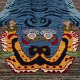 タイガーが描かれたペルシャ絨毯