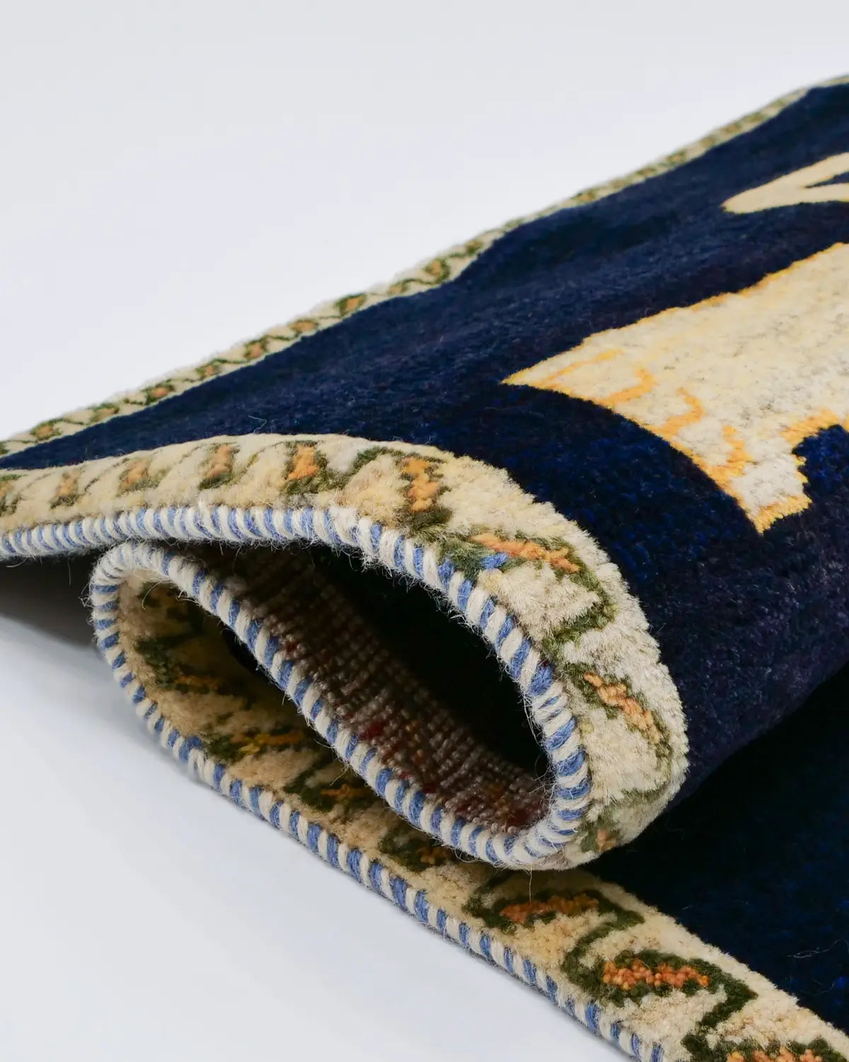 手織りペルシャラグ シーラーズ産 ライオンギャッベ