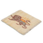 羊毛の風合いを活かしたライオンラグ