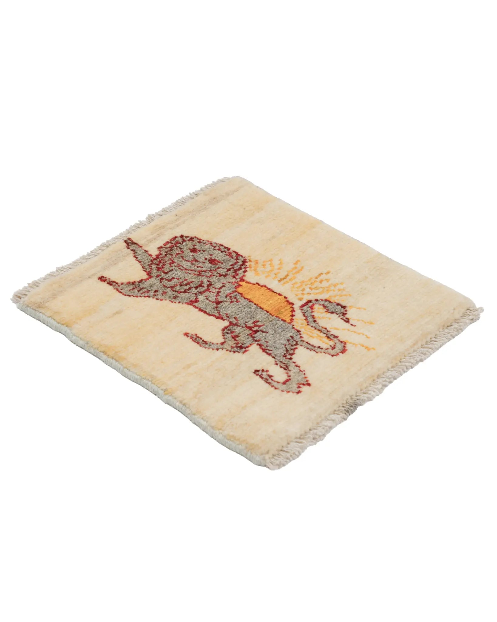 羊毛の風合いを活かしたライオンラグ