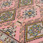 パキスタン絨毯 ピンク 玄関マット 織りのアップ