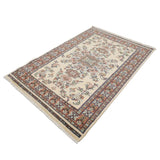 パキスタン絨毯 約125cm x 185cm