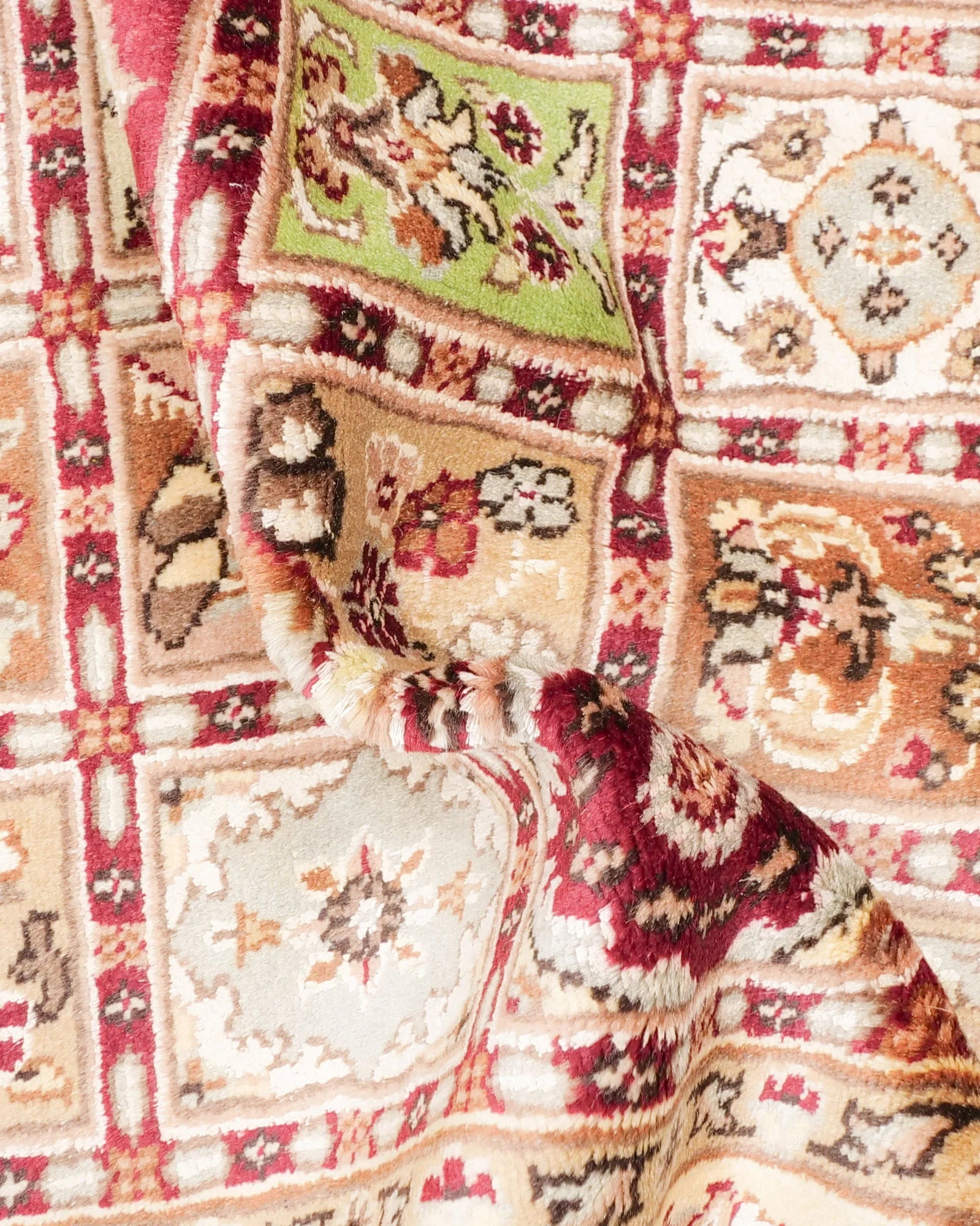 パキスタン絨毯 シルクタッチ 約138cm x 214cm|SATHI RUGS パキスタン絨毯 シルクタッチ 約138cm x 214cm|SATHI RUGS