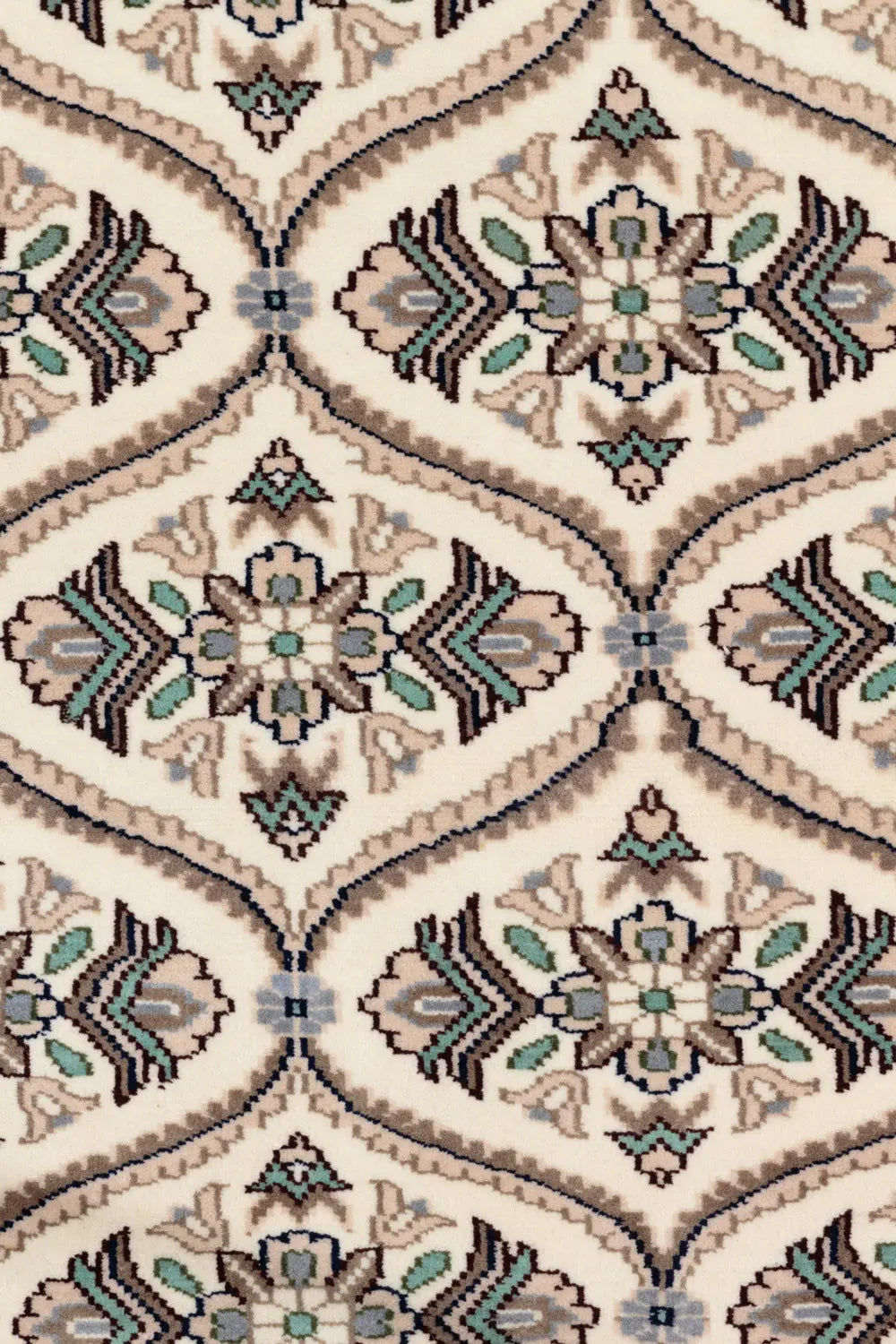 パキスタン絨毯 ファインクオリティ 約143cm x 190cm|SATHI RUGS パキスタン絨毯 ファインクオリティ 約143cm x 190cm|SATHI RUGS