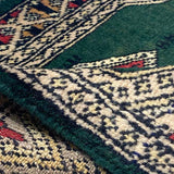 緑色の古典的パキスタン絨毯