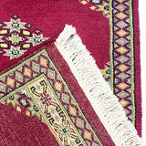 深紅のパキスタン絨毯