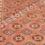 ウール手織りパキスタン絨毯 落ち着いた色合い