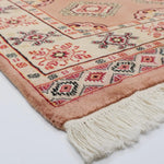 パキスタン手織り絨毯 幾何学フラワー柄