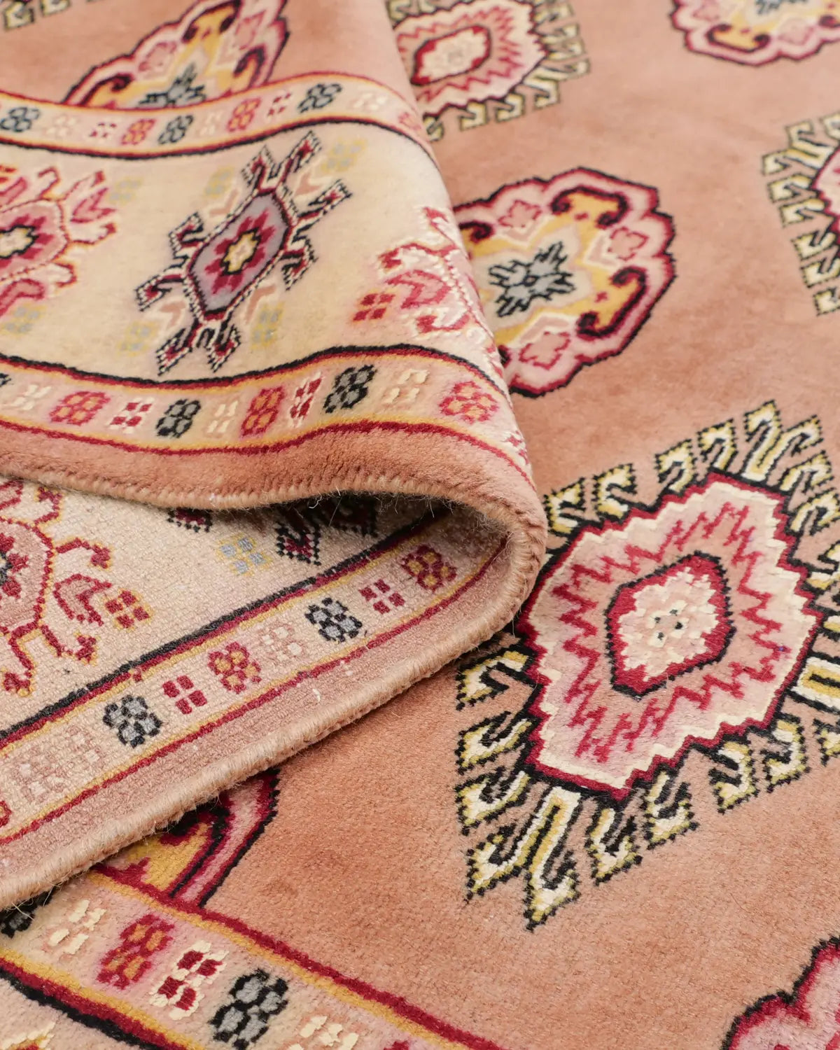 ラホール産 手織りウール絨毯 やさしい花文様