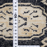 パキスタン絨毯の織り密度がわかる写真