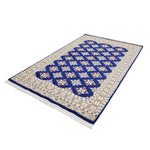 ネイビー地に二種類のひし形模様が規則的に並んだラホール産手織りパキスタン絨毯