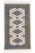Pakistani Rug Fine Approx. 47cm x 79cm