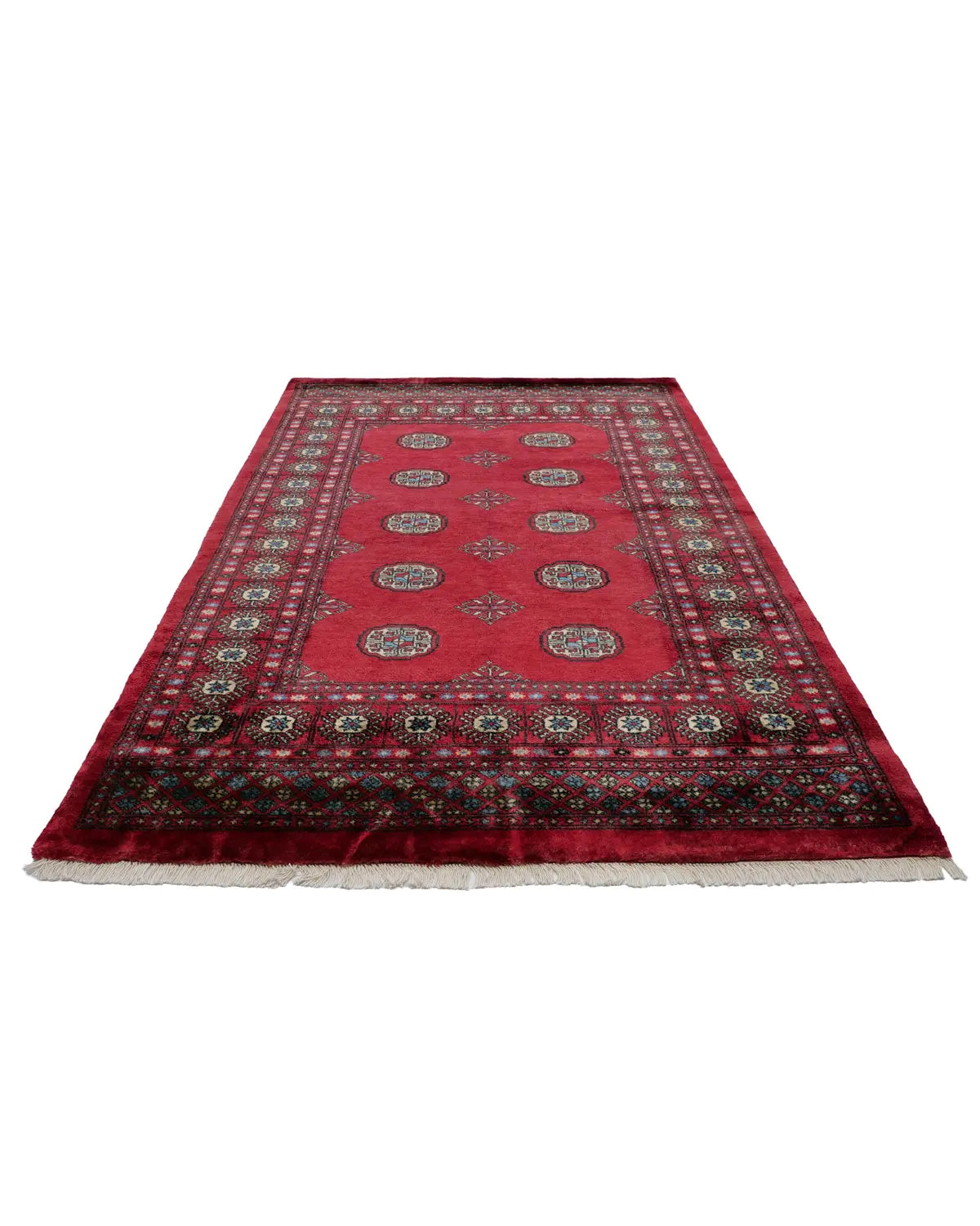 厚み約1.3cmのクッション性あるパキスタン絨毯