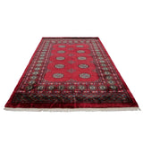 厚み約1.3cmのクッション性あるパキスタン絨毯