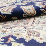 上質な艶と柔らかな質感をもつ手織りパキスタンラグ