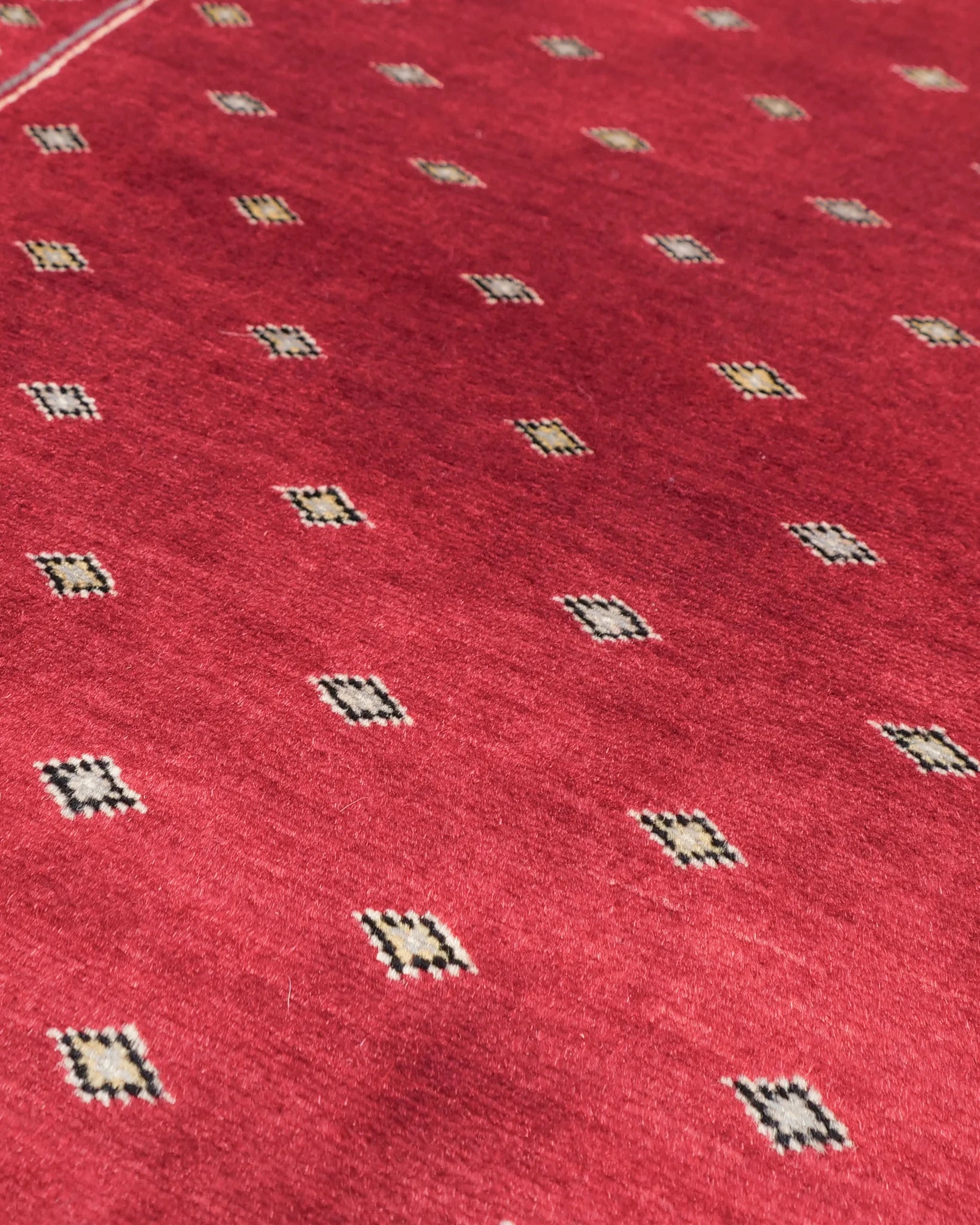 パキスタン絨毯 64×97cm 赤 玄関マット 手織り|SATHI RUGS パキスタン絨毯 64×97cm 赤 玄関マット 手織り|SATHI RUGS