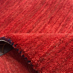 濃淡の赤色模様のギャッベマットの詳細