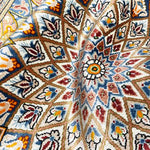 太陽メダリオンデザインのペルシャ絨毯の詳細