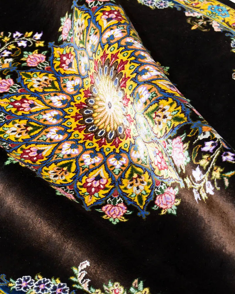 ペルシャ絨毯 クム産 サマディ工房 シルク 約60×88cm｜SATHI RUGS