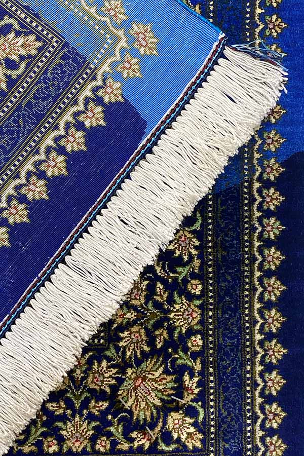 シルクの美しいツヤが映えるペルシャ絨毯玄関マット