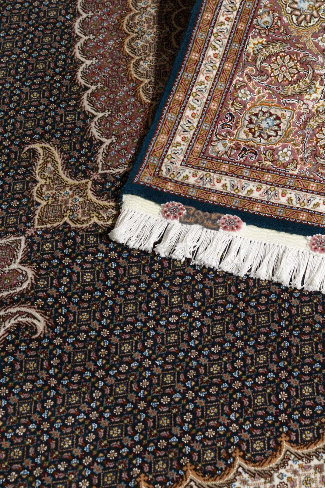 ペルシャ絨毯 タブリーズ産 ウール 約200cm x 302cm|SATHI RUGS ペルシャ絨毯 タブリーズ産 ウール 約200cm x 302cm|SATHI RUGS