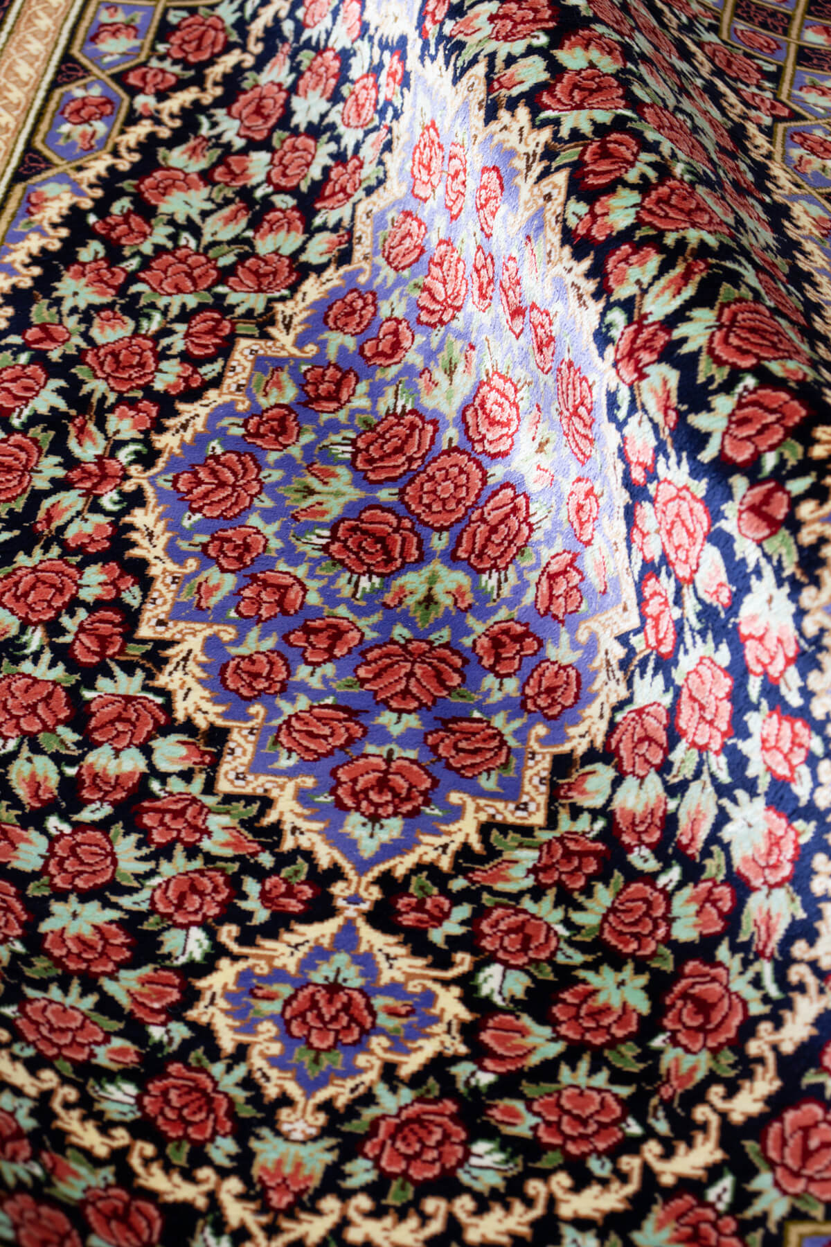 ペルシャ絨毯 クム 花