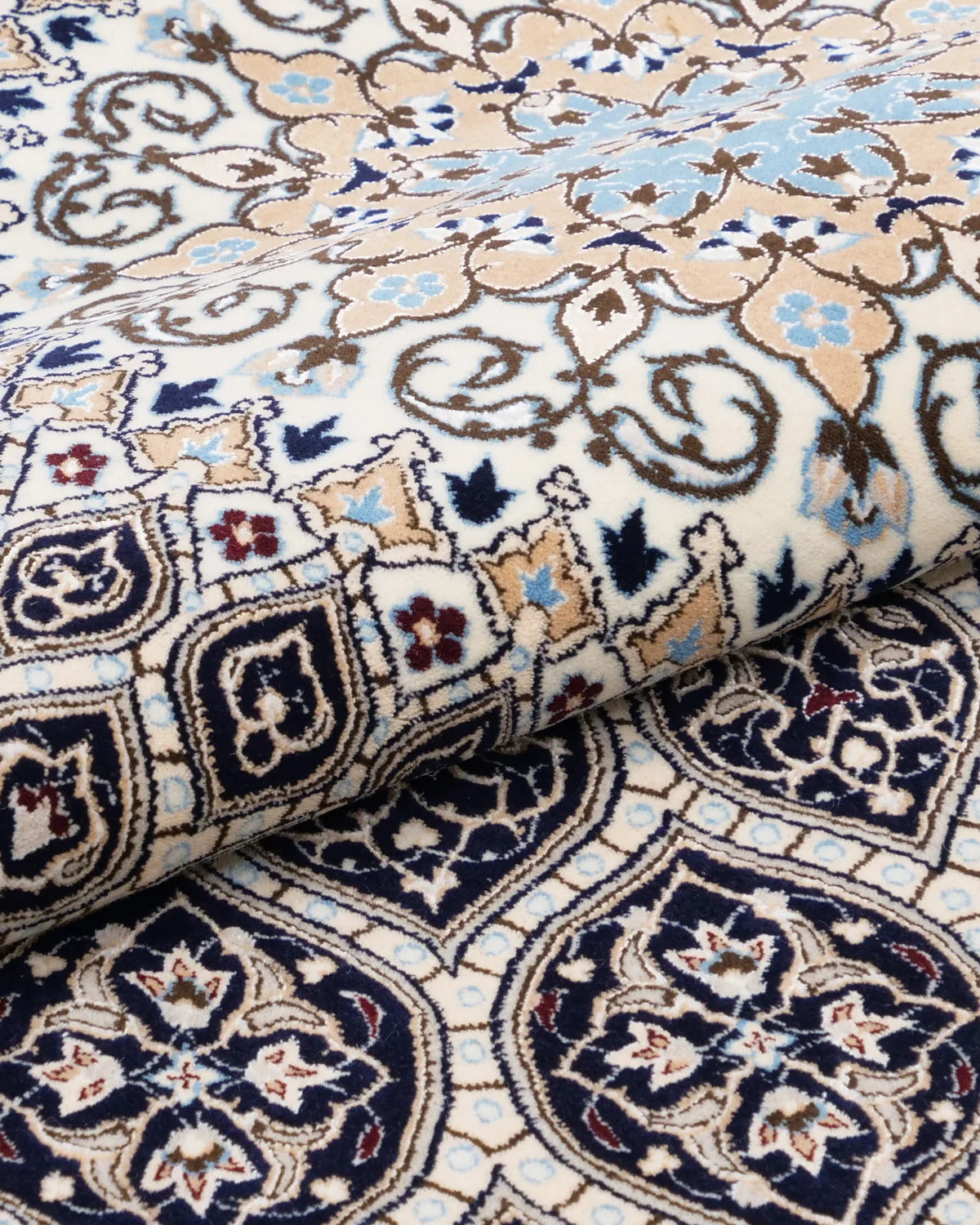 ペルシャ絨毯 ナイン産 ハビビアン工房 ウール&シルク 約160cm x 235cm ペルシャ絨毯 ナイン産 ハビビアン工房 ウール&シルク 約160cm x 235cm