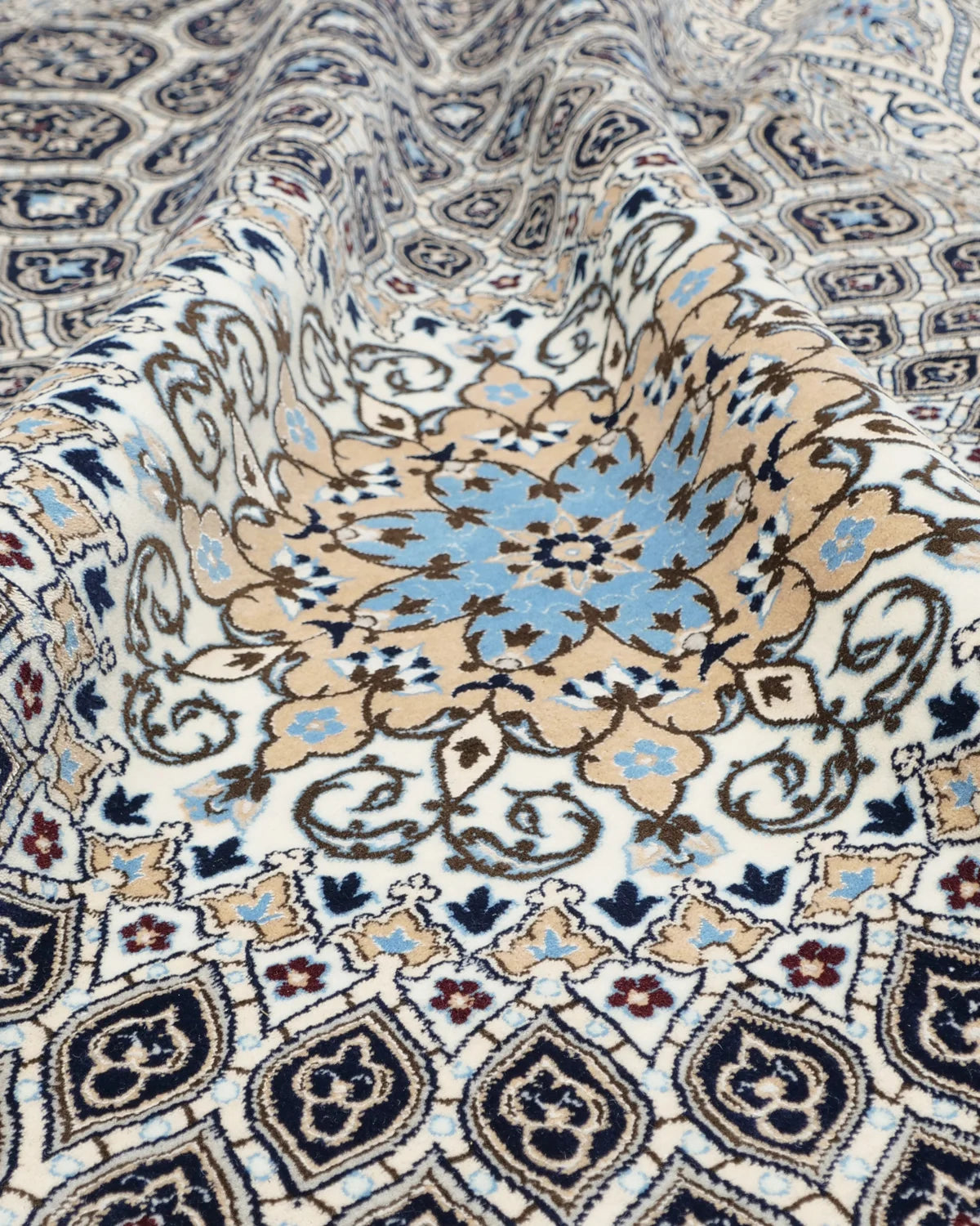 ペルシャ絨毯 ナイン産 ハビビアン工房 ウール 160×235cm アイボリー
