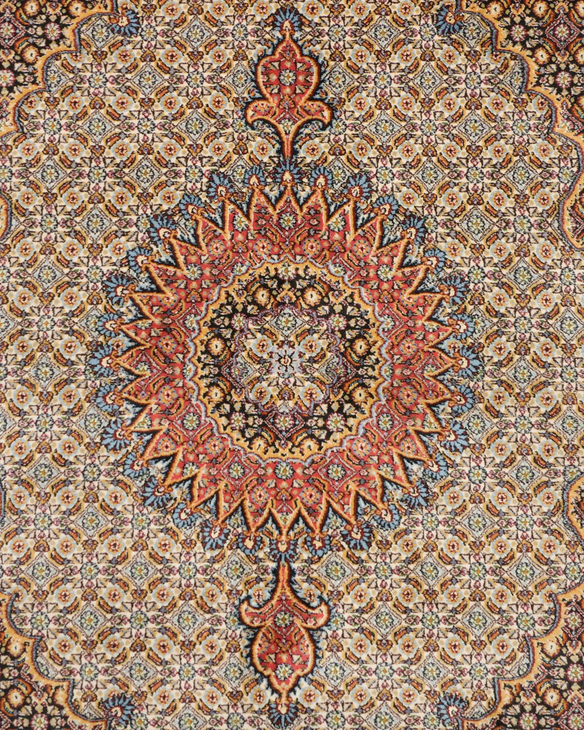 ムード産ペルシャ絨毯 約145×195cm｜全面のマヒ文様と赤青メダリオン、幾何学模様と唐草で飾られたボーダーが特徴の手織りウールラグ