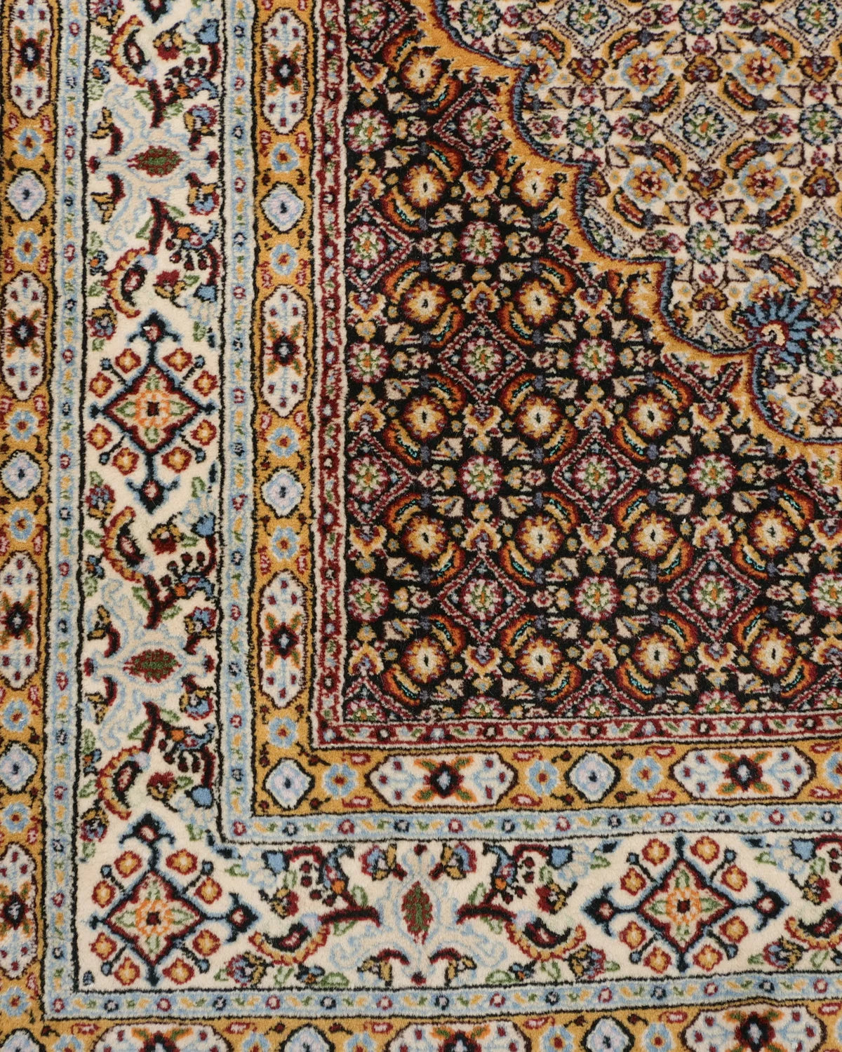 ムード産ペルシャ絨毯 約145×195cm｜全面のマヒ文様と赤青メダリオン、幾何学模様と唐草で飾られたボーダーが特徴の手織りウールラグ