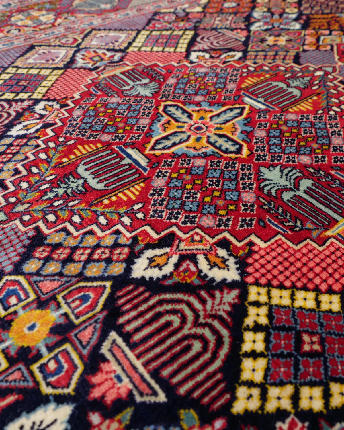 ペルシャ絨毯 カシャーン産 ウール 137x237cm ジョーシャガン 赤 レッド 手織り 