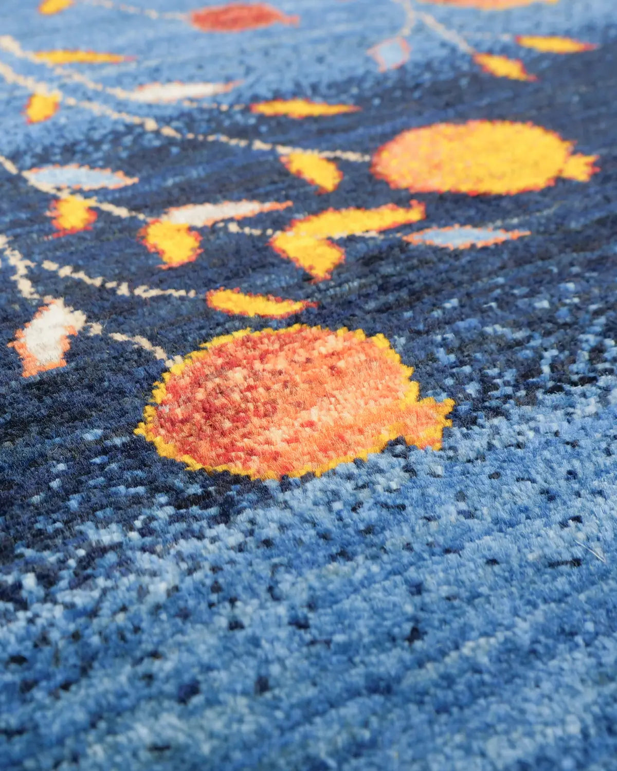 ウール手織りギャッベ ザクロの木 ナチュラルデザイン