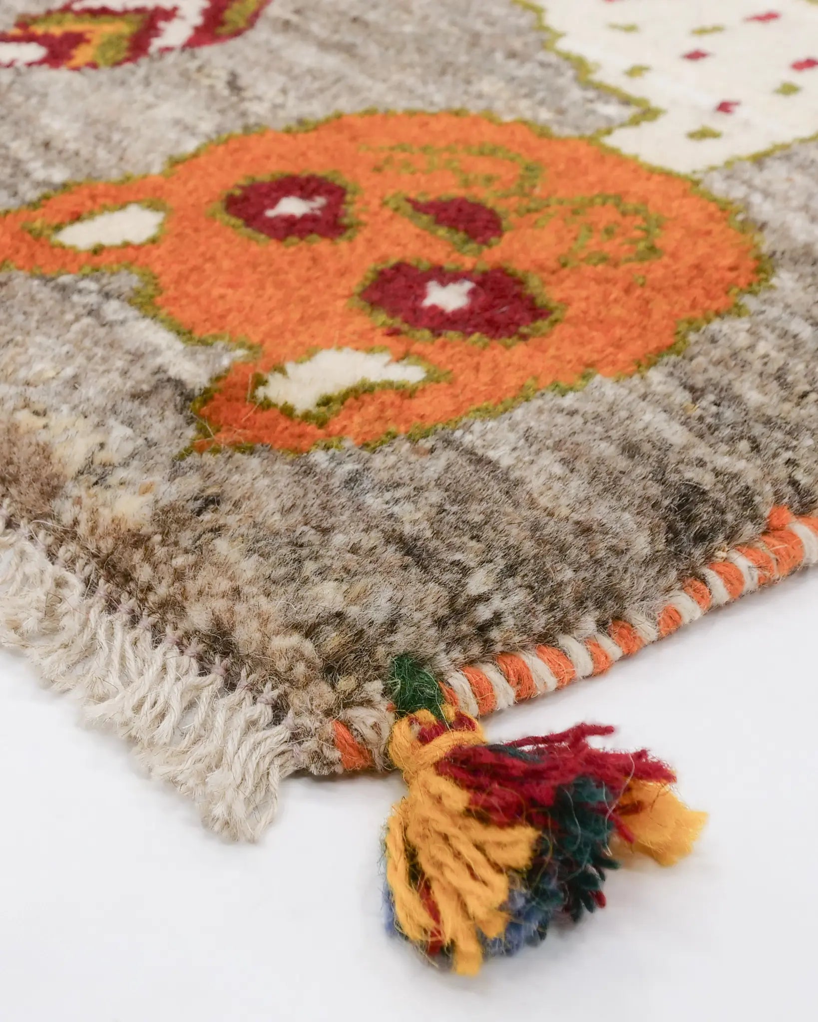 ギャッベ 41×41cm 茶 座布団 手織り|SATHI RUGS ギャッベ 41×41cm 茶 座布団 手織り|SATHI RUGS