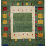 深みのあるグリーンに四角模様が映える手織りギャッベ