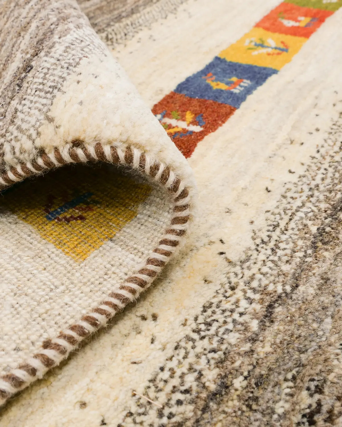 手織りウールギャッベ ナチュラルデザイン 絨毯