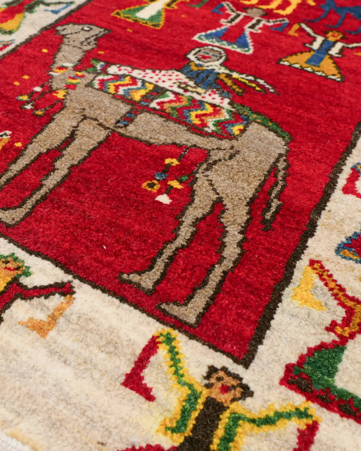 ギャッベ 62×90cm 赤 ラクダ 玄関マット 手織り｜SATHI RUGS