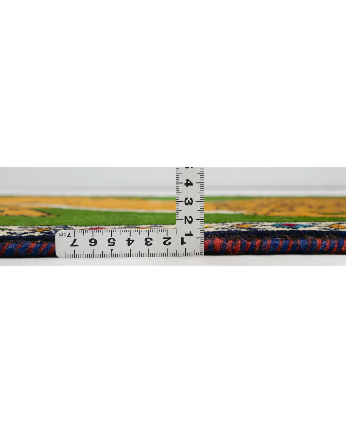 ライオンギャッベ 厚み測定 約1.3cmのウールパイル