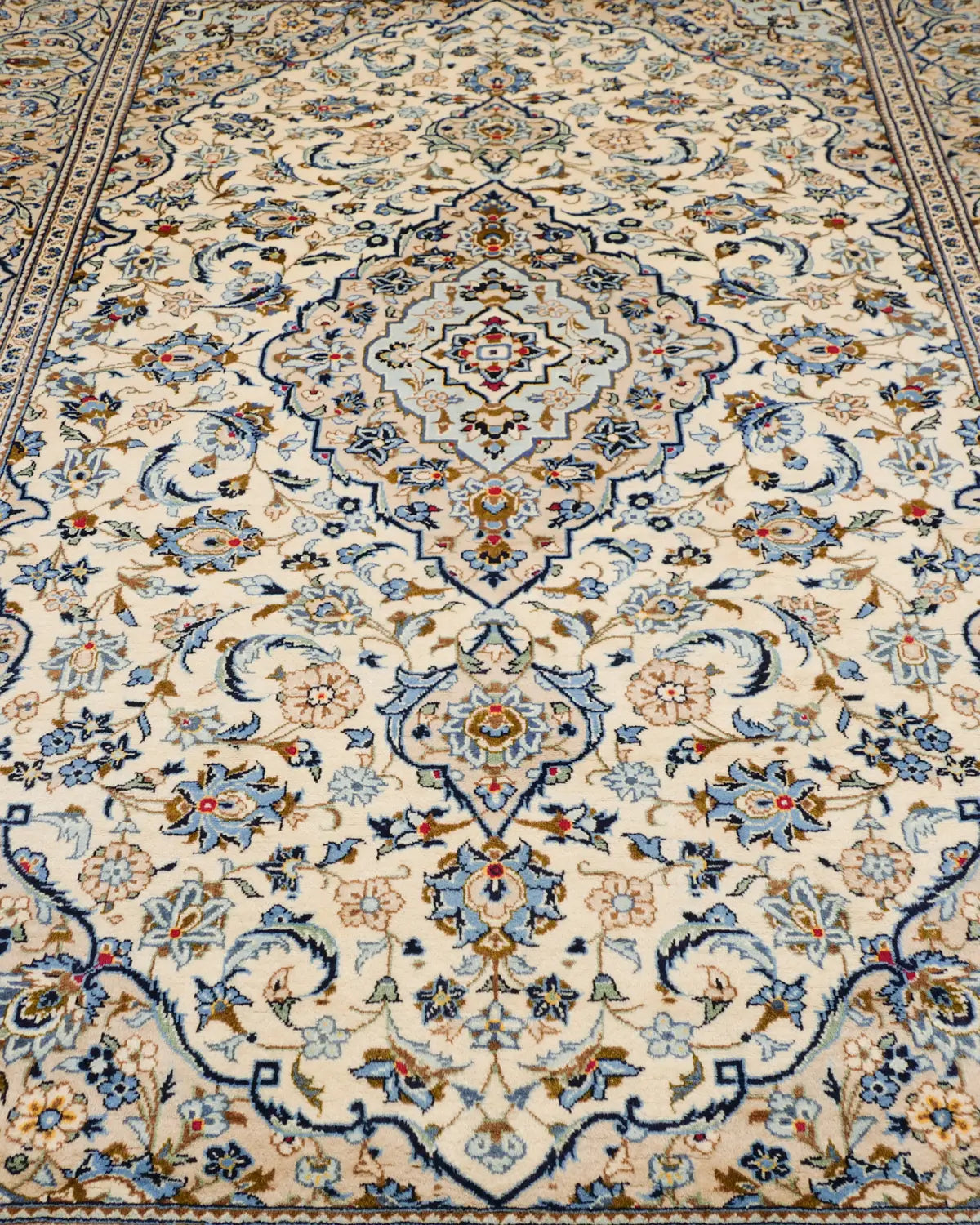 ペルシャ絨毯 カシャーン ウール 白 手織りラグ