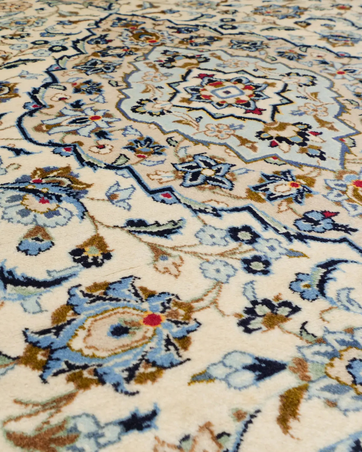 カシャーン ペルシャ絨毯 大判サイズ 約200×300cm 白基調