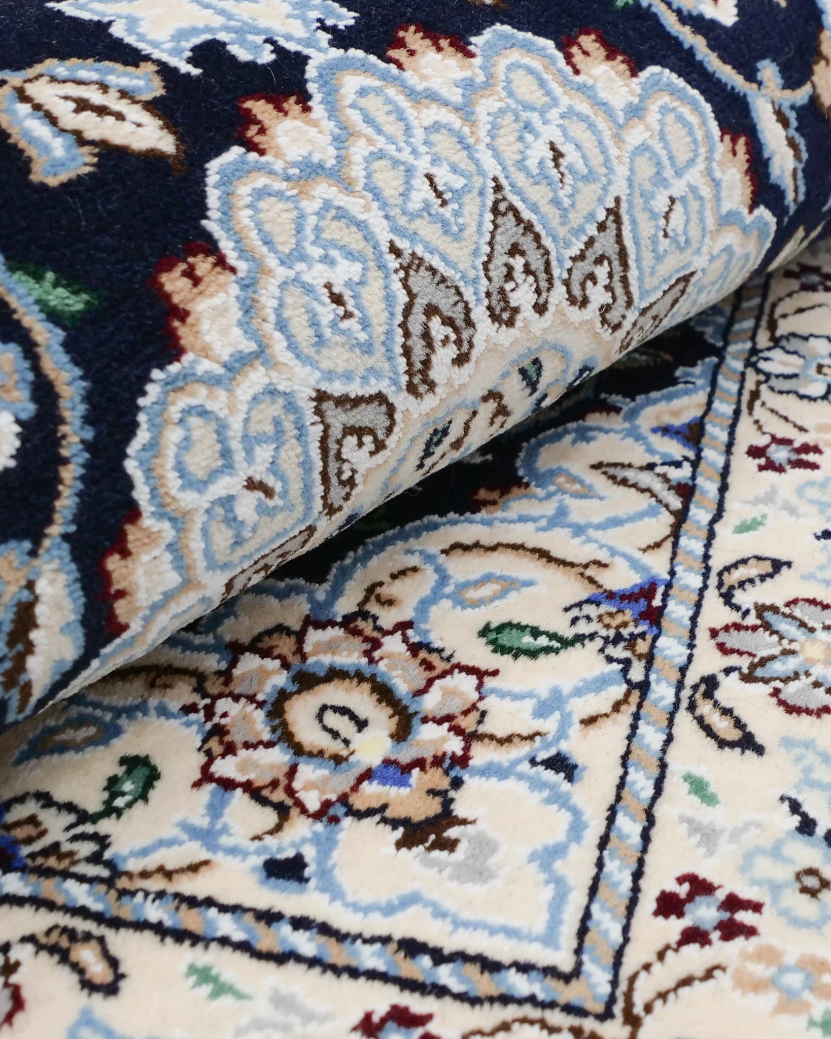 ペルシャ絨毯 ナイン産 約58×88cm|SATHI RUGS ペルシャ絨毯 ナイン産 約58×88cm|SATHI RUGS