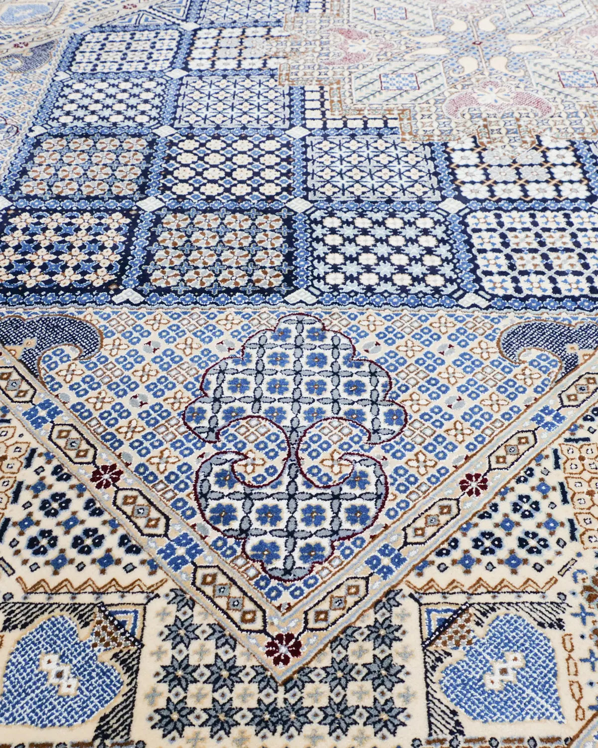 手織りペルシャラグ ナイン産ウール ジョーシャガン