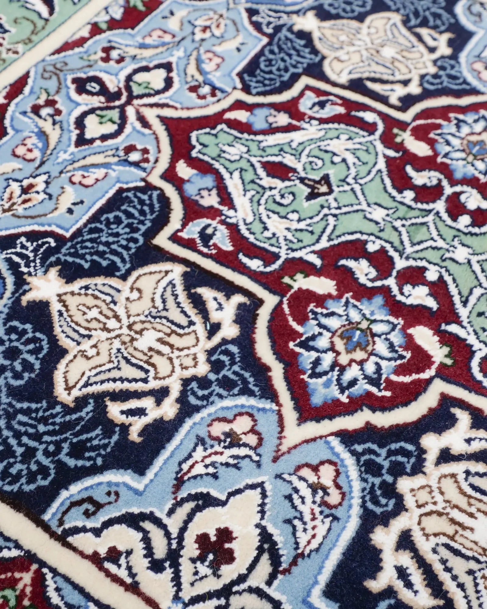 ペルシャ絨毯 ナイン産 60x90cm 玄関マット 赤 レッド 手織りラグ