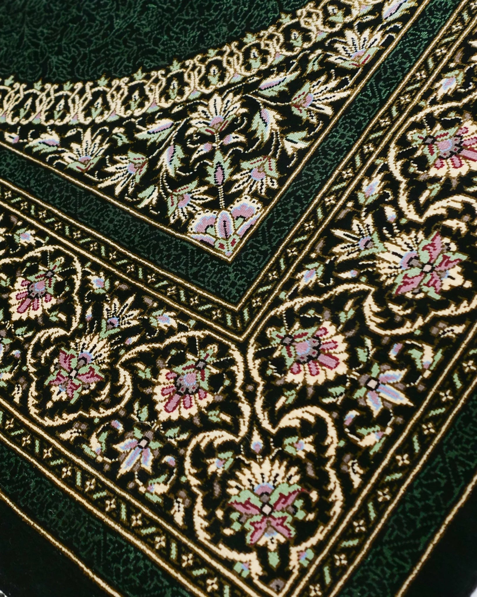 ペルシャ絨毯 クム産 シルク 80×122cm 緑 玄関マット 手織り｜SATHI RUGS
