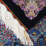 青を基調にしたクム産のシルク手織りラグ。130×204cm、バザルガン工房の高級ペルシャ絨毯。