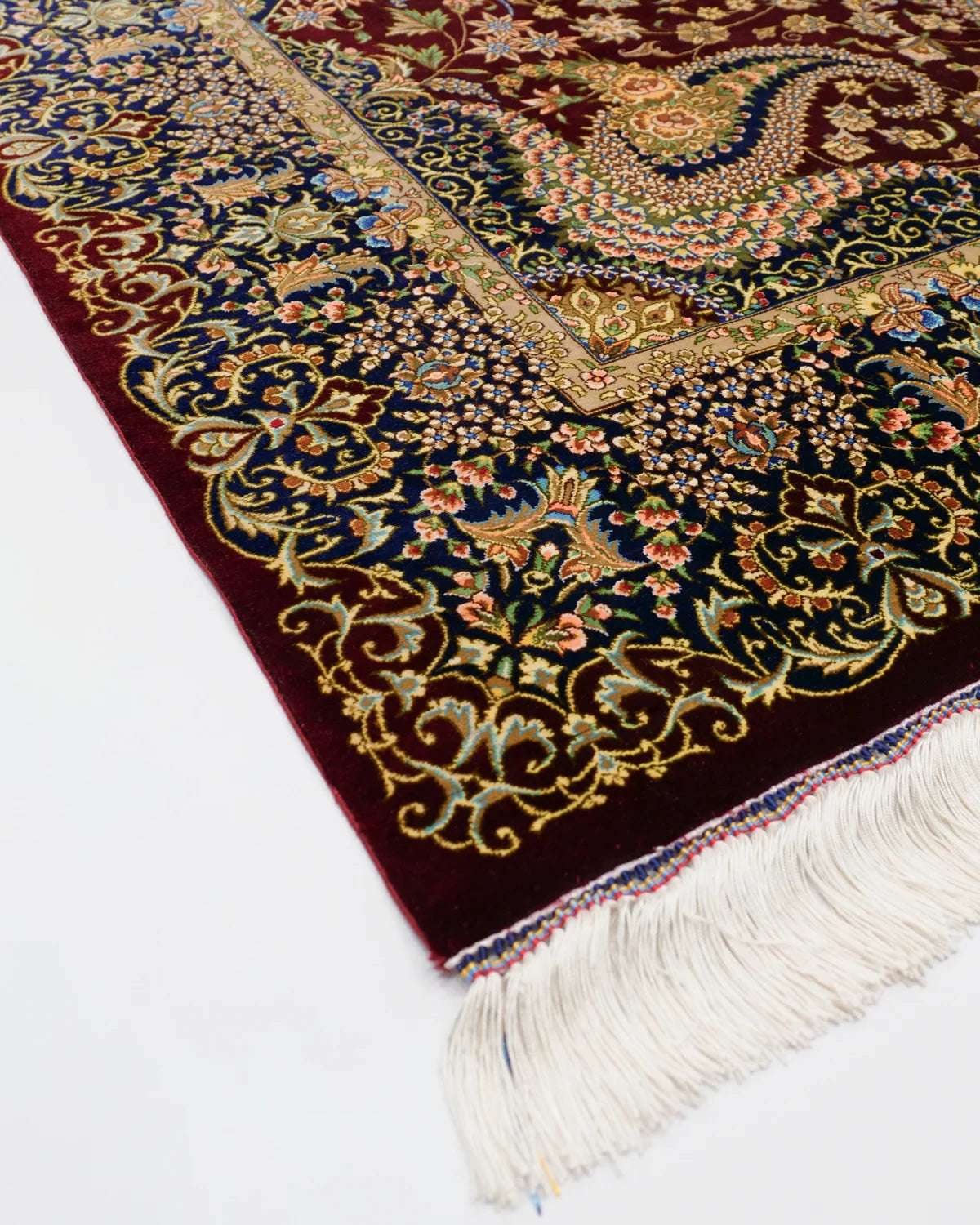 やすらぎの花回廊】ペルシャ絨毯 シルク手織り 花菱 伝統文様 やすらぎの花回廊】ペルシャ絨毯 シルク手織り 花菱 伝統文様