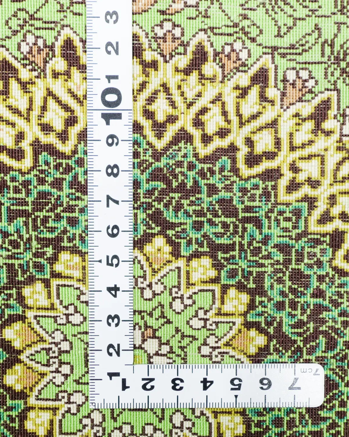 書斎や玄関におすすめのクム産シルクペルシャ絨毯 ガンバルザデ工房
