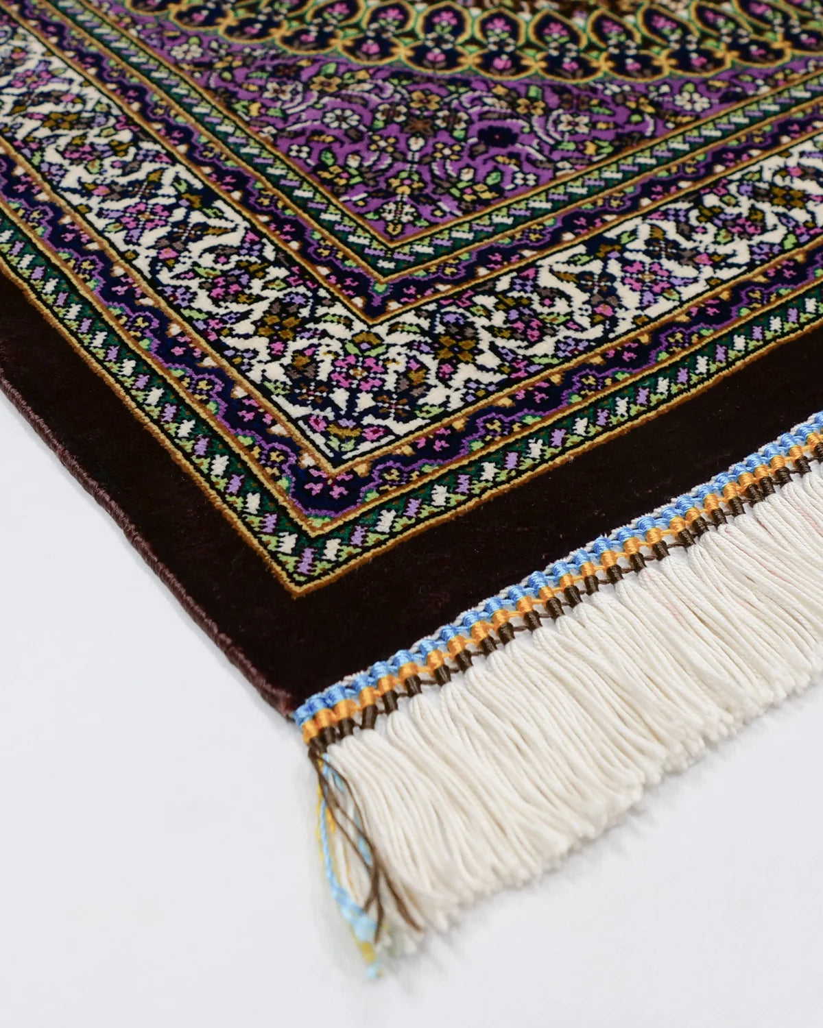 クムシルクの高級ペルシャ絨毯 約60×90cm ゴンバッディ中心文様